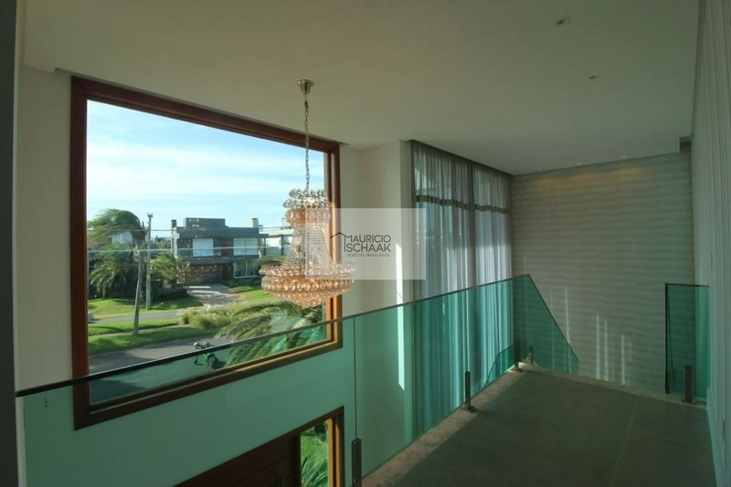 Mansão em condomínio de luxo no litoral: 21ª foto da galeria de imagens do imóvel