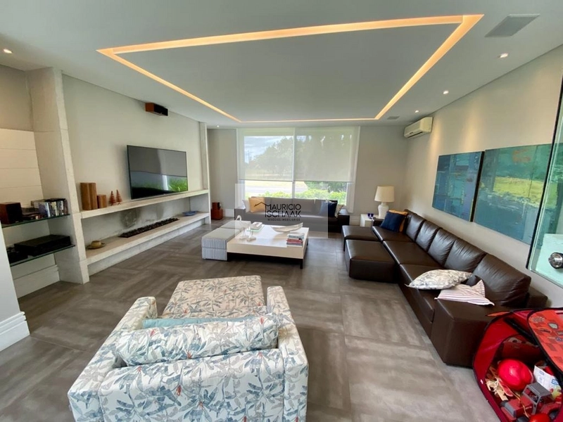 Mansão com 690m2 beira lago em condomínio fechado em Atlântida: 8ª foto da galeria de imagens do imóvel