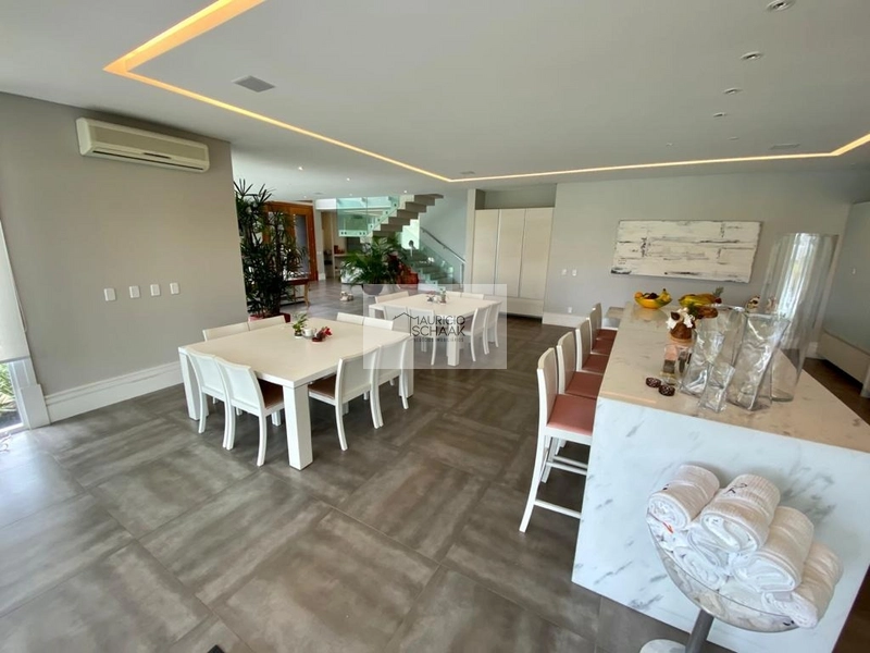 Mansão com 690m2 beira lago em condomínio fechado em Atlântida: 14ª foto da galeria de imagens do imóvel