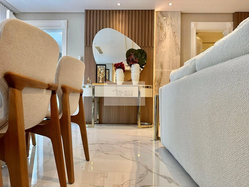 Apartamento de luxo em prédio neoclássico em Capão: 8ª foto da galeria de imagens do imóvel