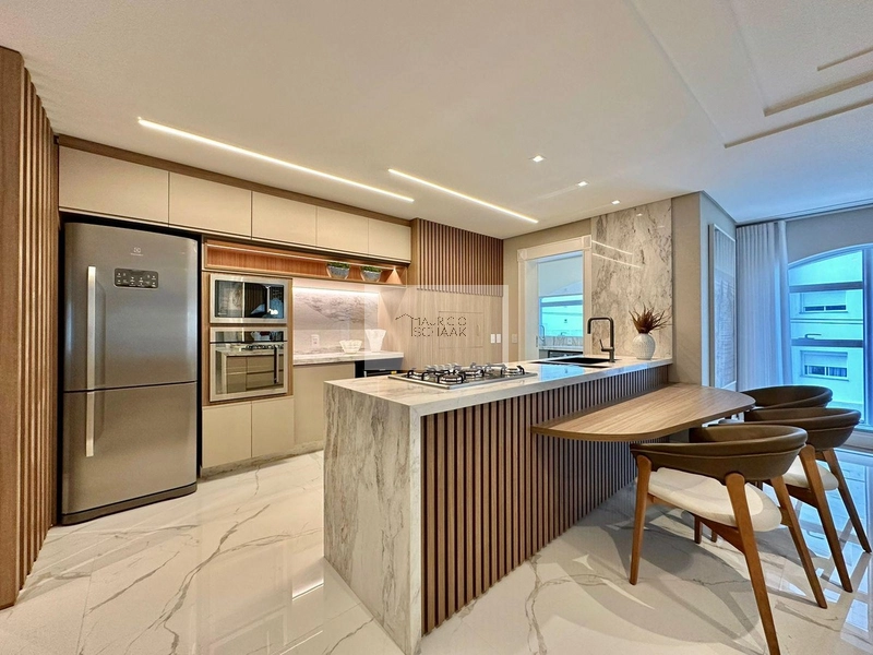 Apartamento de luxo em prédio neoclássico em Capão: 11ª foto da galeria de imagens do imóvel