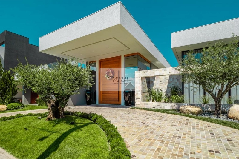 Casa em condomínio náutico fechado
