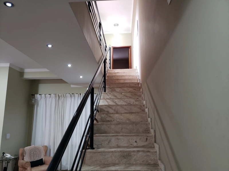 Excelente casa a venda próximo ao mercado municipal: 5ª foto da galeria de imagens do imóvel