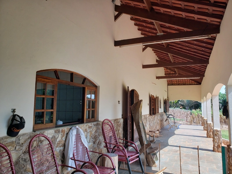 Chácara arborizada para relaxar e desfrutar com familiares e amigos.: 2ª foto da galeria de imagens do imóvel