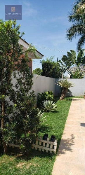 Linda casa no Vivendas do Lago.: 3ª foto da galeria de imagens do imóvel