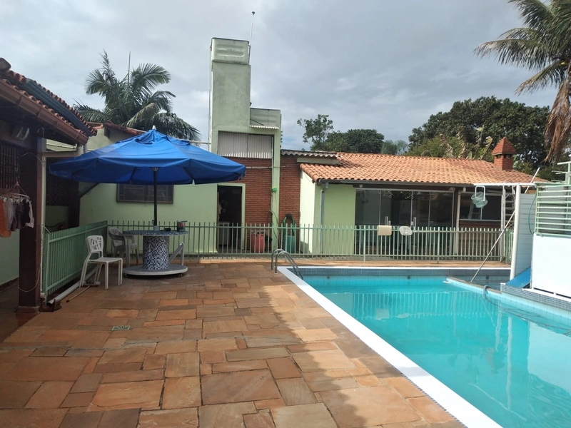 Vale dos lagos 2 casas que dá para fazer entrada separadas: 1ª foto da galeria de imagens do imóvel