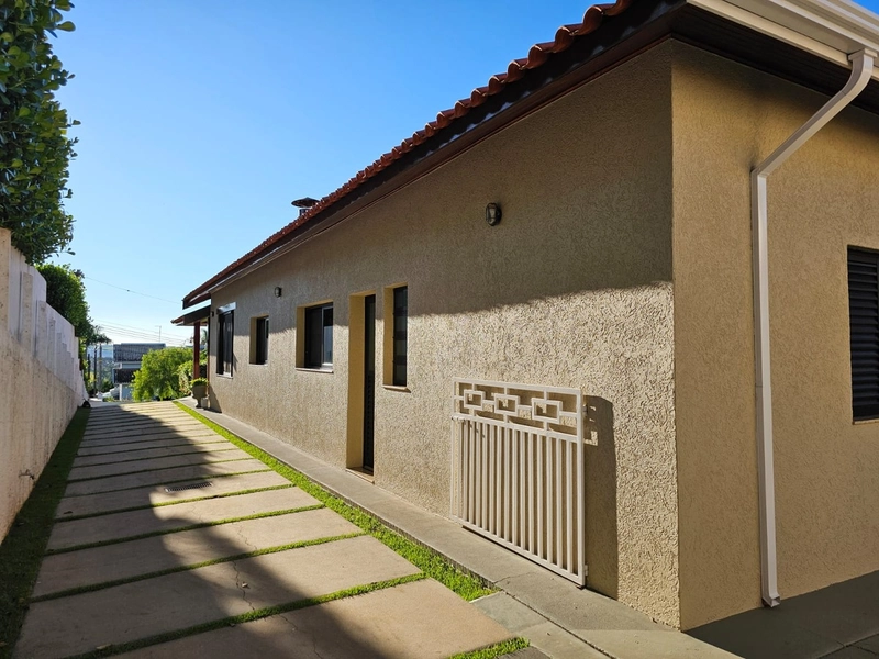 Casa com geração própria de energia e aquecimento por central solar: 18ª foto da galeria de imagens do imóvel