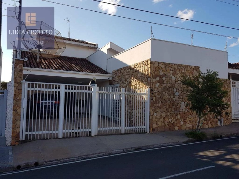 Excelente sobrado em Catanduva: 1ª foto da galeria de imagens do imóvel