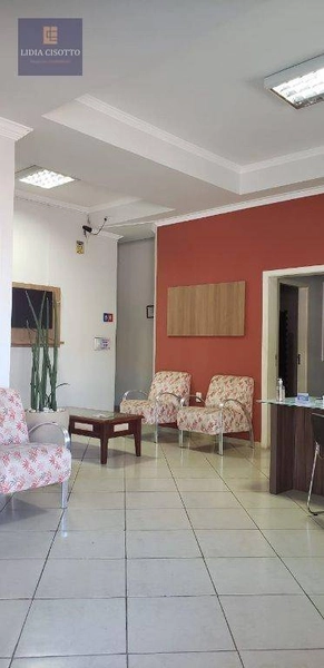 Prédio com excelente localização: 1ª foto da galeria de imagens do imóvel