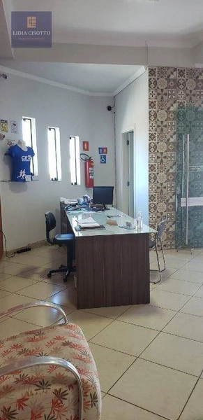 Prédio com excelente localização: 2ª foto da galeria de imagens do imóvel