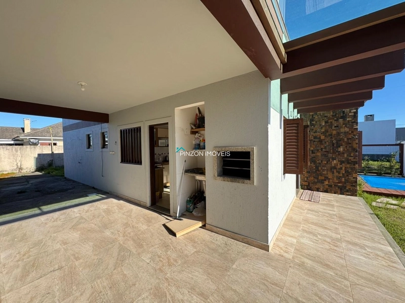 CASA PRÓXIMA DA PRAIA: 3ª foto da galeria de imagens do imóvel