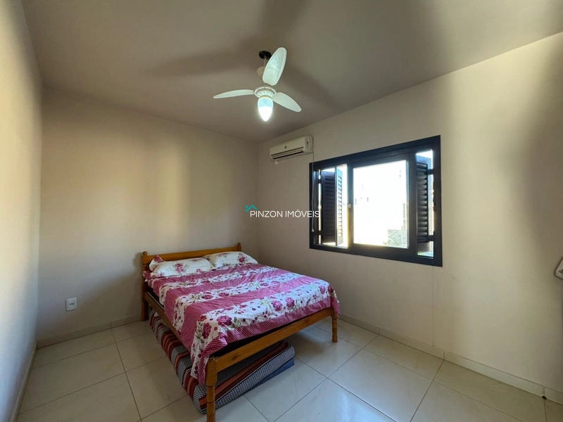 CASA PRÓXIMA DA PRAIA: 15ª foto da galeria de imagens do imóvel