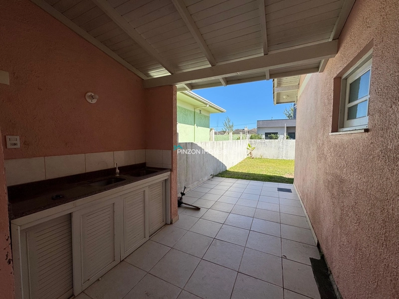 CASA PRÓXIMA À PRAIA: 6ª foto da galeria de imagens do imóvel