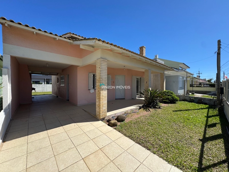 CASA PRÓXIMA À PRAIA: 2ª foto da galeria de imagens do imóvel