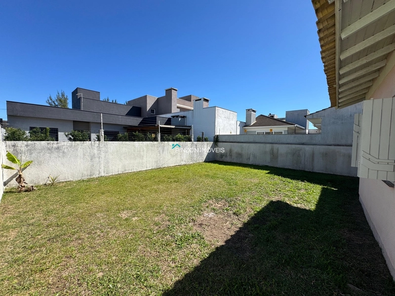 CASA PRÓXIMA À PRAIA: 8ª foto da galeria de imagens do imóvel