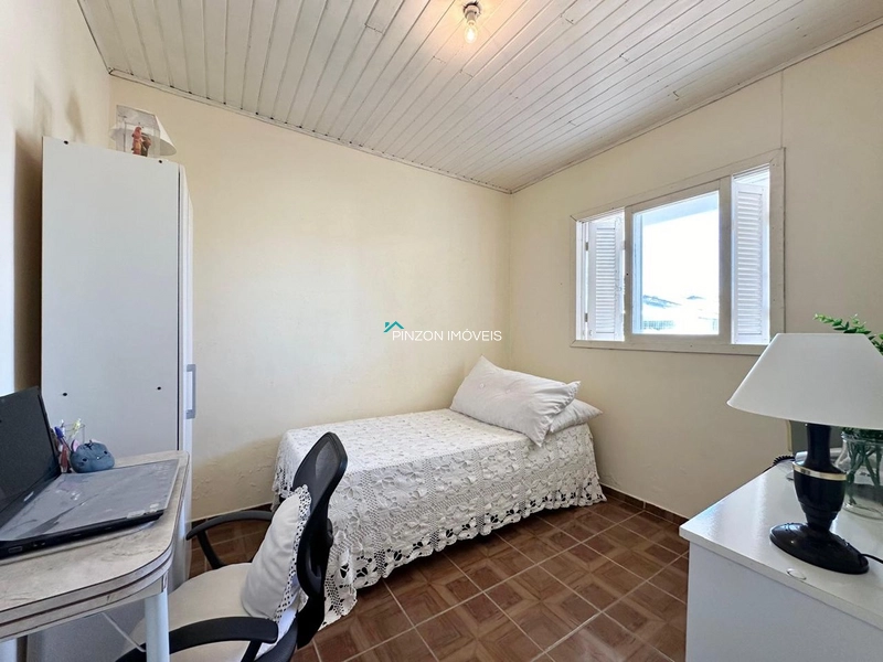 CASA COM PISCINA EM XANGRI-LÁ: 11ª foto da galeria de imagens do imóvel