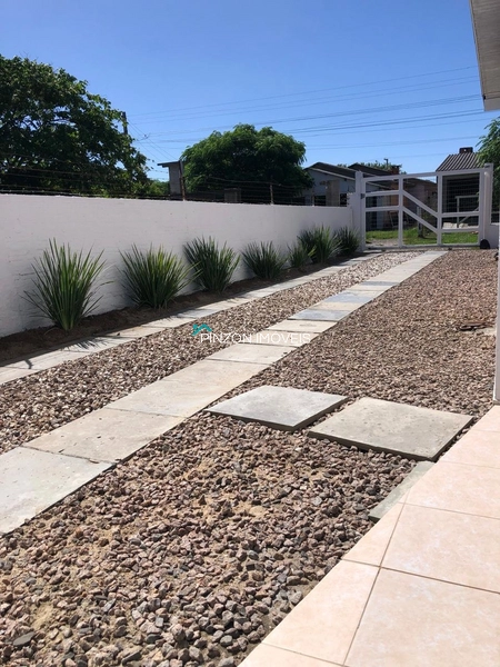 CASA COM PISCINA EM XANGRI-LÁ: 16ª foto da galeria de imagens do imóvel