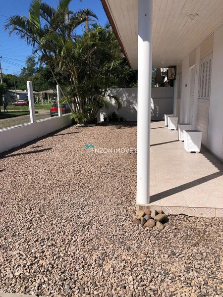 CASA COM PISCINA EM XANGRI-LÁ: 15ª foto da galeria de imagens do imóvel