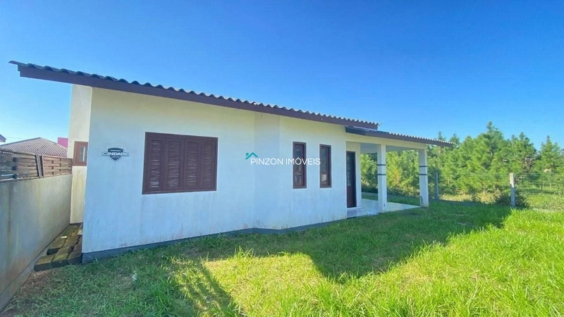 CASA COM 3 DORMITÓRIOS NO BAIRRO CAMBOIM - ARROIO DO SAL: 3ª foto da galeria de imagens do imóvel