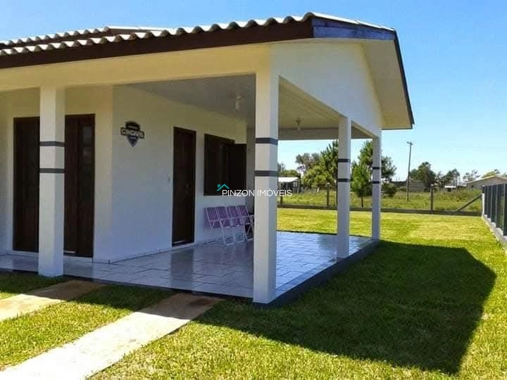 CASA COM 3 DORMITÓRIOS NO BAIRRO CAMBOIM - ARROIO DO SAL: 5ª foto da galeria de imagens do imóvel