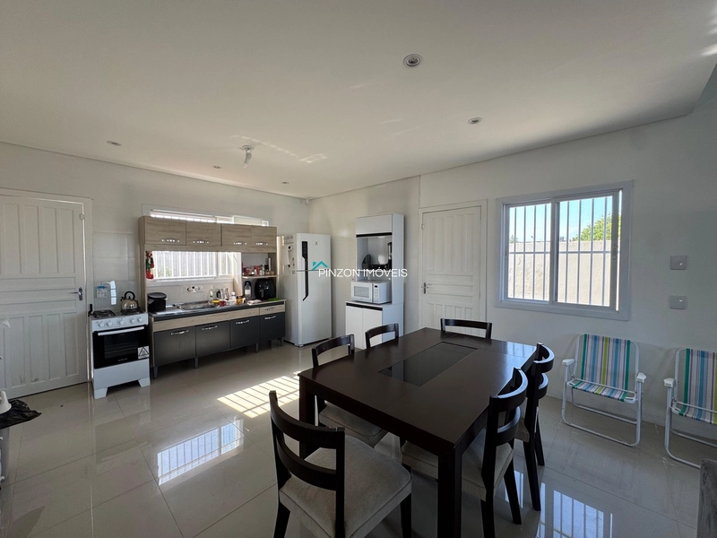 SOBRADO PRÓXIMO DO CENTRO EM ATLÂNTIDA SUL: 20ª foto da galeria de imagens do imóvel