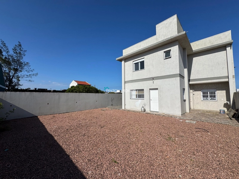 SOBRADO PRÓXIMO DO CENTRO EM ATLÂNTIDA SUL: 21ª foto da galeria de imagens do imóvel