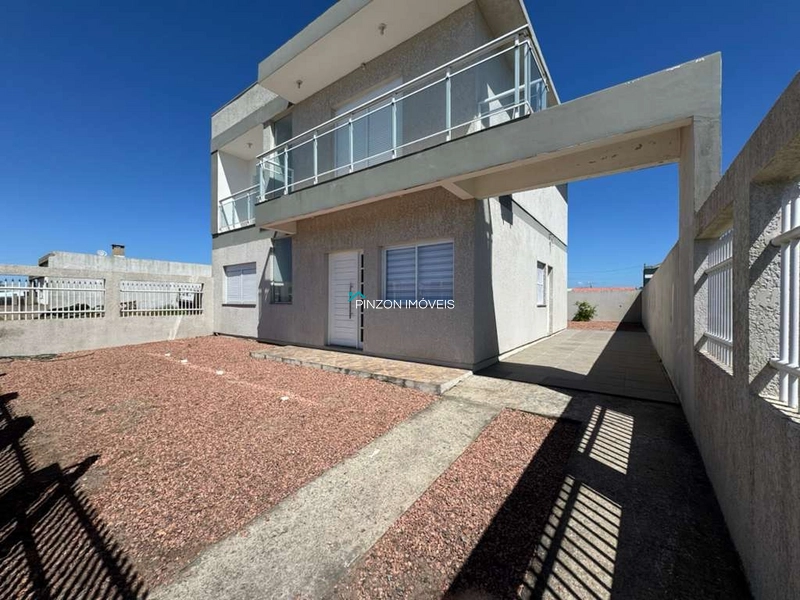 SOBRADO PRÓXIMO DO CENTRO EM ATLÂNTIDA SUL: 2ª foto da galeria de imagens do imóvel