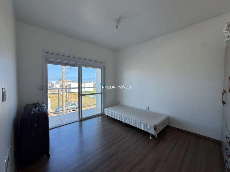 SOBRADO PRÓXIMO DO CENTRO EM ATLÂNTIDA SUL: 5ª foto da galeria de imagens do imóvel