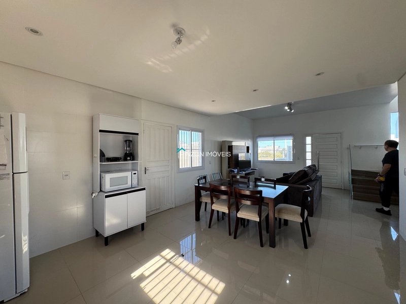 SOBRADO PRÓXIMO DO CENTRO EM ATLÂNTIDA SUL: 18ª foto da galeria de imagens do imóvel