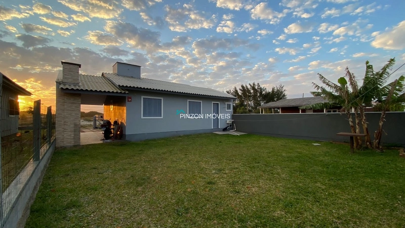 RESIDÊNCIA A POUCOS METROS DO MAR EM ARROIO DO SAL: 15ª foto da galeria de imagens do imóvel