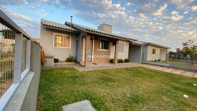 RESIDÊNCIA A POUCOS METROS DO MAR EM ARROIO DO SAL: 3ª foto da galeria de imagens do imóvel