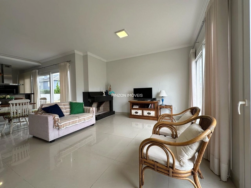 CASA À VENDA NO CONDOMÍNIO: 3ª foto da galeria de imagens do imóvel