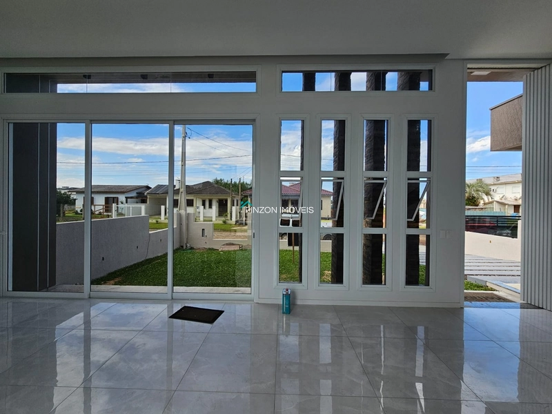 CASA COM 03 DORMITÓRIOS E PISCINA NO BALNEÁRIO VISTA ALEGRE: 10ª foto da galeria de imagens do imóvel