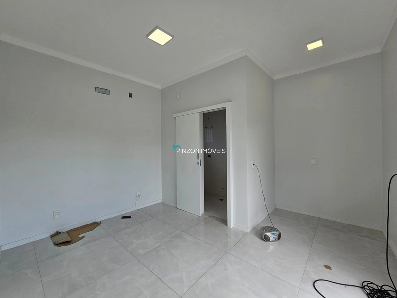 CASA COM 03 DORMITÓRIOS E PISCINA NO BALNEÁRIO VISTA ALEGRE: 18ª foto da galeria de imagens do imóvel