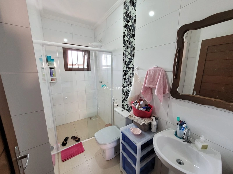 CASA MOBILIADA PRÓXIMA AO CENTRO DE ARROIO DO SAL: 14ª foto da galeria de imagens do imóvel