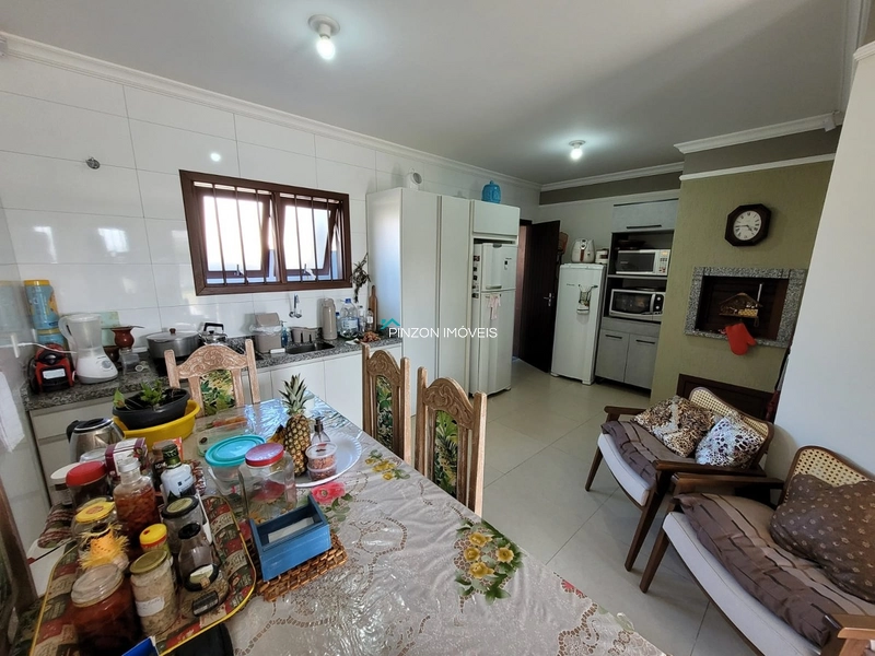 CASA MOBILIADA PRÓXIMA AO CENTRO DE ARROIO DO SAL: 11ª foto da galeria de imagens do imóvel