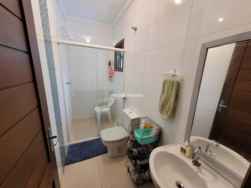 CASA MOBILIADA PRÓXIMA AO CENTRO DE ARROIO DO SAL: 18ª foto da galeria de imagens do imóvel