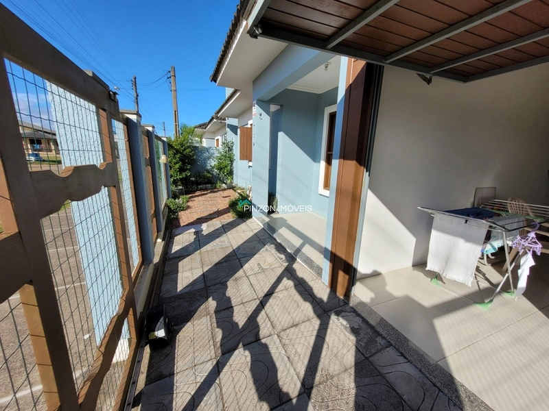 CASA MOBILIADA PRÓXIMA AO CENTRO DE ARROIO DO SAL: 4ª foto da galeria de imagens do imóvel