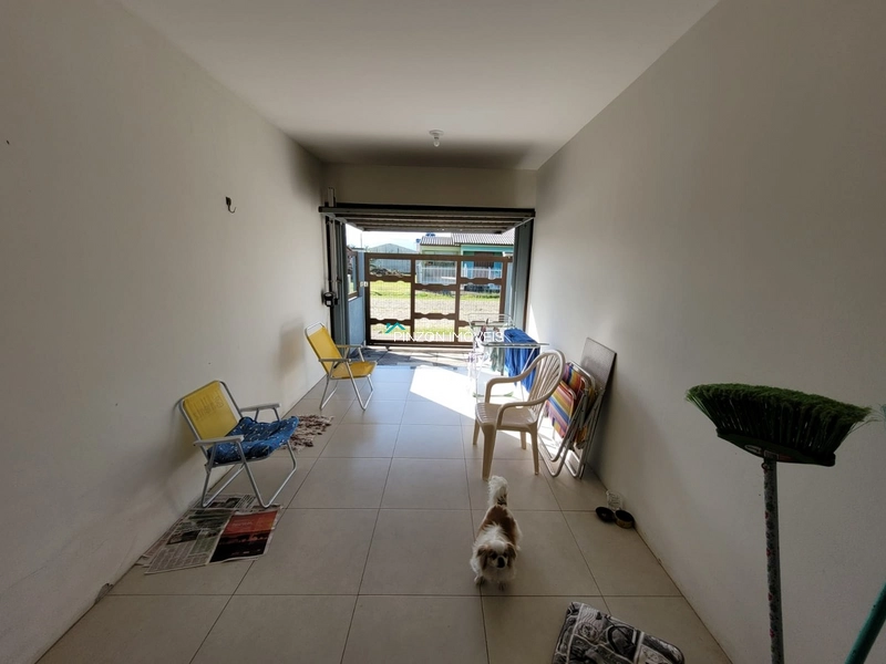 CASA MOBILIADA PRÓXIMA AO CENTRO DE ARROIO DO SAL: 8ª foto da galeria de imagens do imóvel