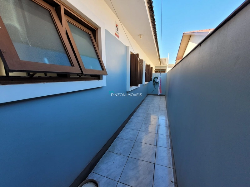 CASA MOBILIADA PRÓXIMA AO CENTRO DE ARROIO DO SAL: 6ª foto da galeria de imagens do imóvel