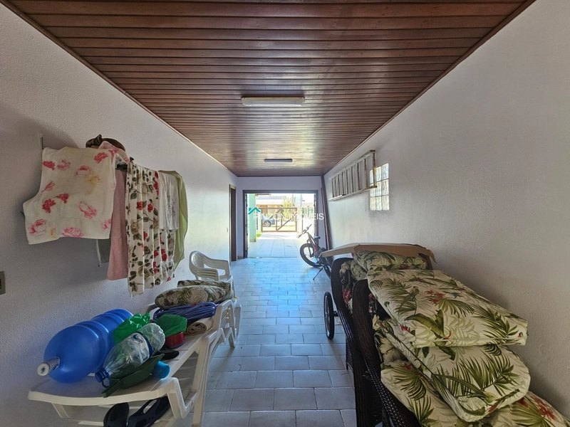 CASA COM 03 DORMITÓRIOS, QUIOSQUE E PISCINA EM AREIAS BRANCAS.: 13ª foto da galeria de imagens do imóvel