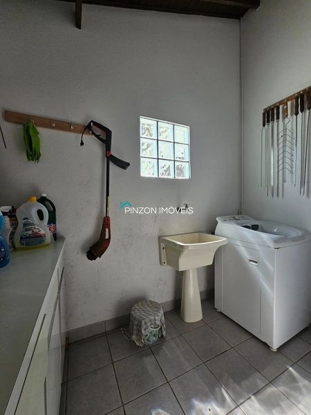 CASA COM 03 DORMITÓRIOS, QUIOSQUE E PISCINA EM AREIAS BRANCAS.: 14ª foto da galeria de imagens do imóvel
