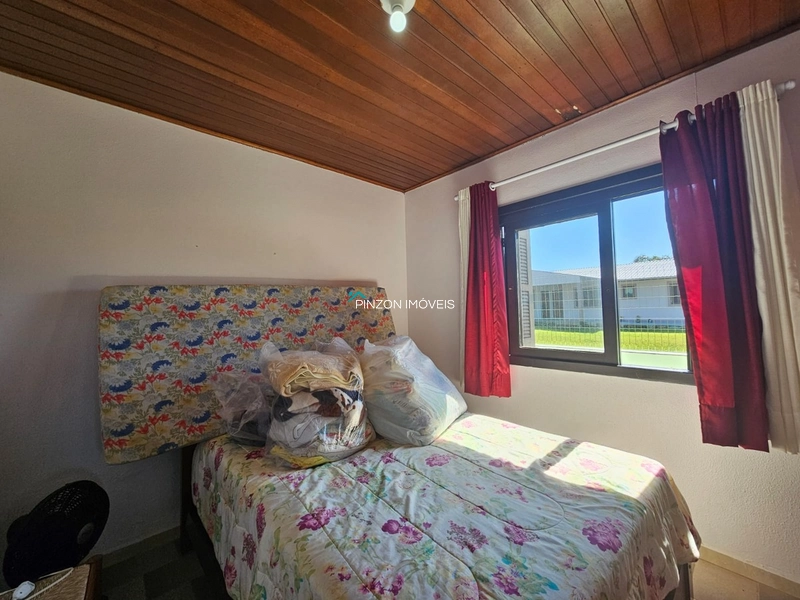 CASA COM 03 DORMITÓRIOS, QUIOSQUE E PISCINA EM AREIAS BRANCAS.: 15ª foto da galeria de imagens do imóvel