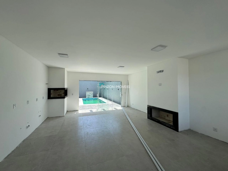 CASA EM OBRA EM UMA DAS PRINCIPAIS AVENIDAS DE ATLÂNTIDA SUL: 9ª foto da galeria de imagens do imóvel