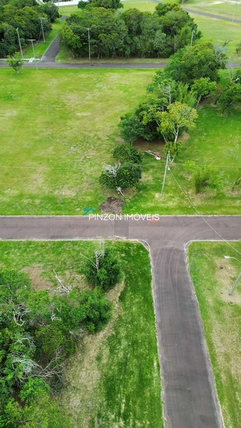 CONDOMÍNIO PARQUE DAS FIGUEIRAS: 3ª foto da galeria de imagens do imóvel