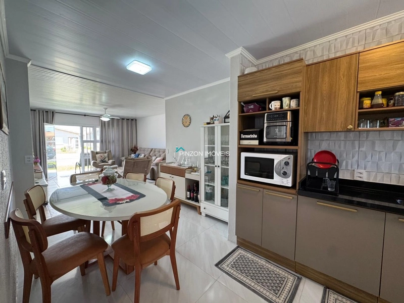 CASA COM PISCINA À 300M DA PRAIA: 20ª foto da galeria de imagens do imóvel