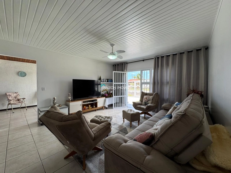 CASA COM PISCINA À 300M DA PRAIA: 15ª foto da galeria de imagens do imóvel