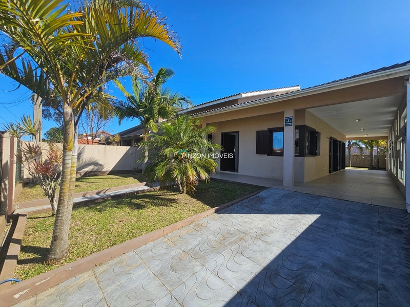 CASA MOBILIADA COM SUÍTE NA PRAIA PARAÍSO - TORRES!: 1ª foto da galeria de imagens do imóvel