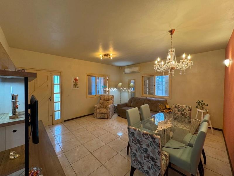 CASA À VENDA EM ATLÂNTIDA SUL: 4ª foto da galeria de imagens do imóvel