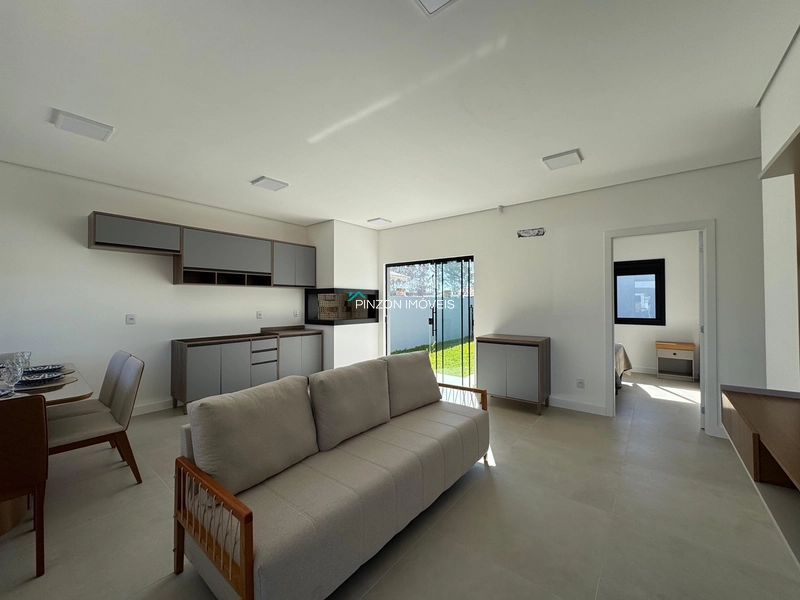 Casa a poucos metros do centro com piscina.: 9ª foto da galeria de imagens do imóvel